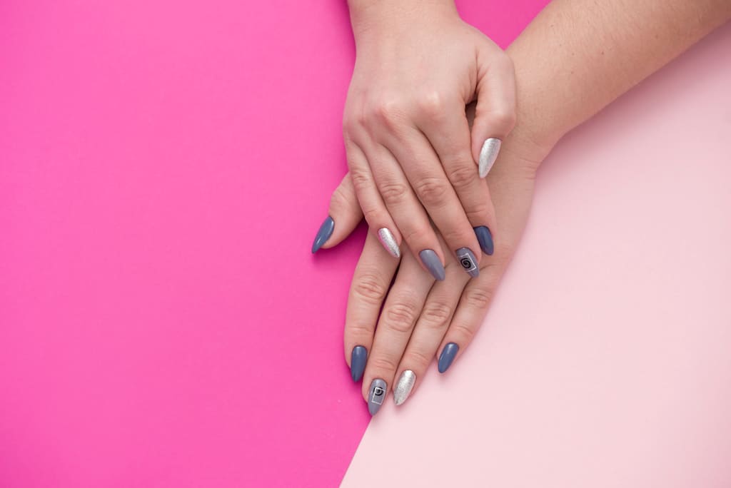 Looking for the Best Way to Remove Acrylic Nails? See a Professional