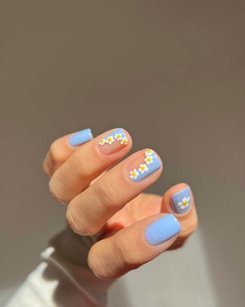 Easy Nail Art To Do At Home. The nail art trend doesn't seem to